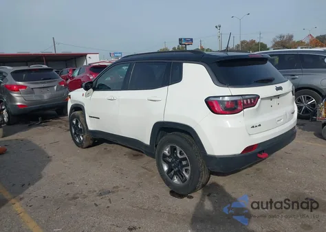 2018 Jeep Compass Trailhawk 4X4 z USA, uszkodzony, nr VIN 3C4NJDDB4JT404042